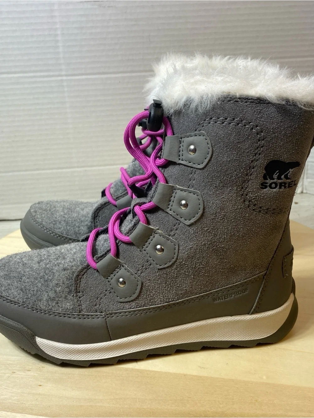 SOREL Youth Waterproof Insulated Snow Boots Grey Pink Size US 2 NEW
